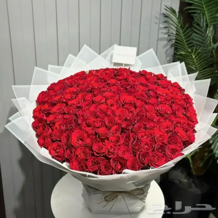 ورد احمر حسب الطلب بوكهات فازات ستاندات كيك كوفي 5