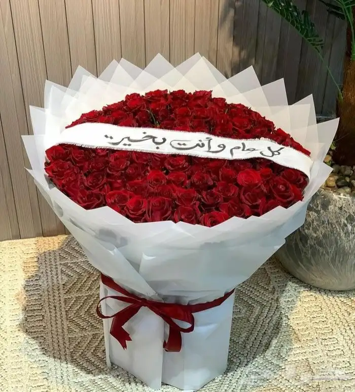 ورد احمر حسب الطلب بوكهات فازات ستاندات كيك كوفي 6