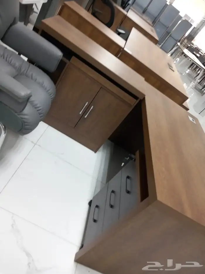 أثاث مكتبي جديد 3