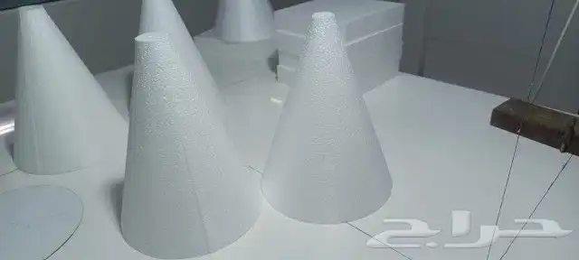 حبيبات فلين فلين هرم فلين صحون حلويات فلين ديكور 13