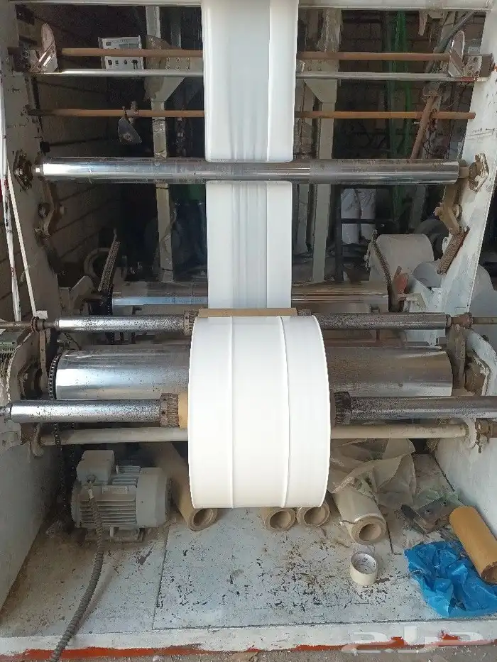 صناعه وطباعة جميع انواع الأكياس والسفر واكياس التسويق بجميع 5