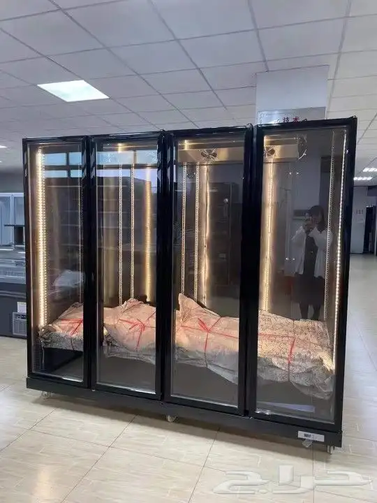 ثلاجات مكشوفه وجميع معدات المطاعم والفنادق 8