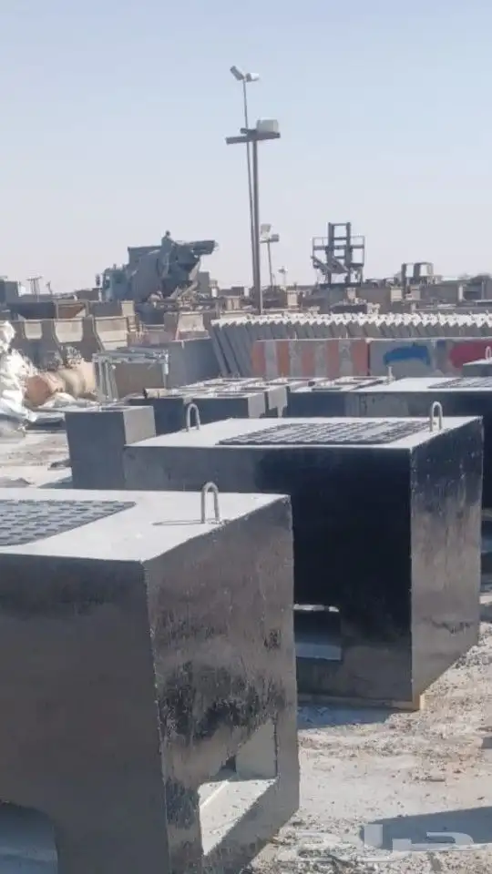 حواجز خرسانيه وقواعد اعمده 4