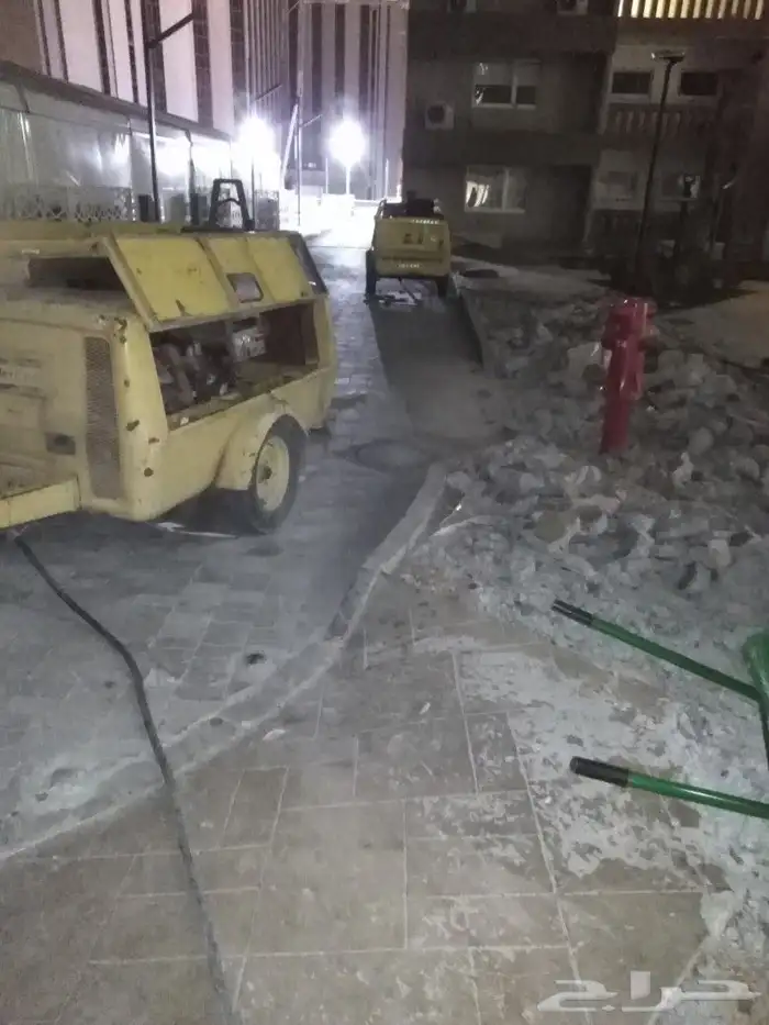 كمبروسر للايجار اليومي والشهري 0