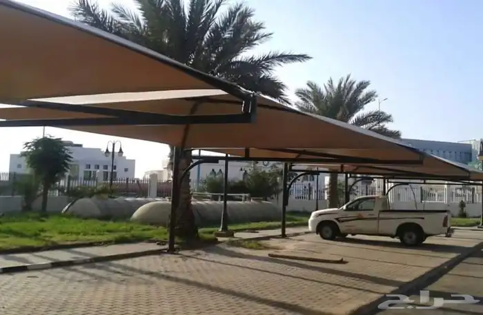 مظلات مواقف سيارات مجالس قزاز مجالس سندويتش بلن معزول 0
