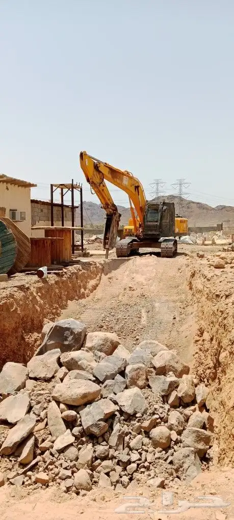 بوكلين للايجار حفر اراضي ترحيل مخلفات داخل المدينة المنورة 0