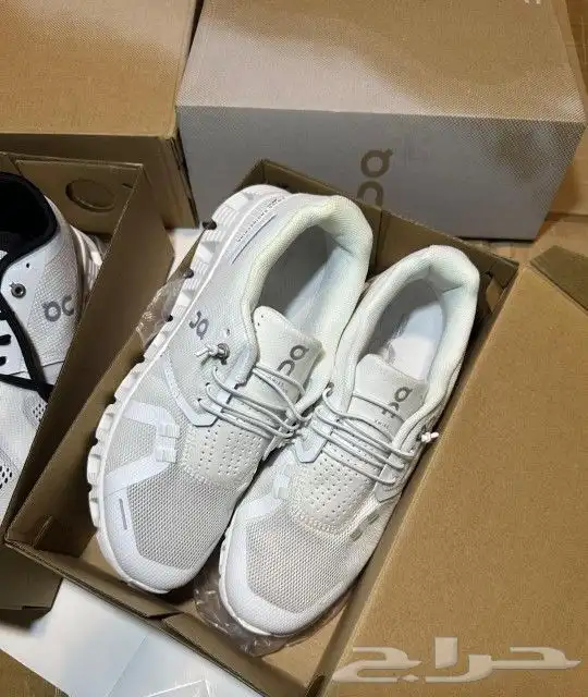 شوزات لويفي اون راننغ رجالي 11