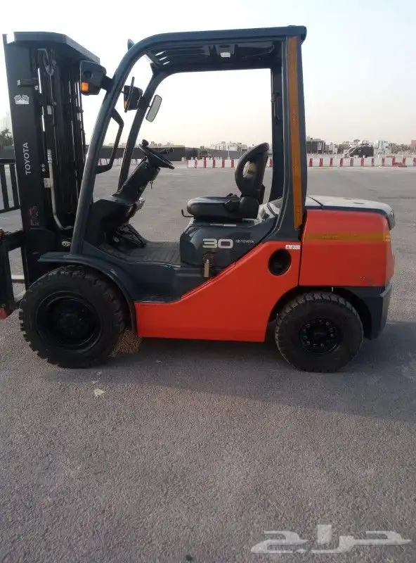 رافعه شوكي ة فورك ليفت لايجار شهري يومي الرياض 1