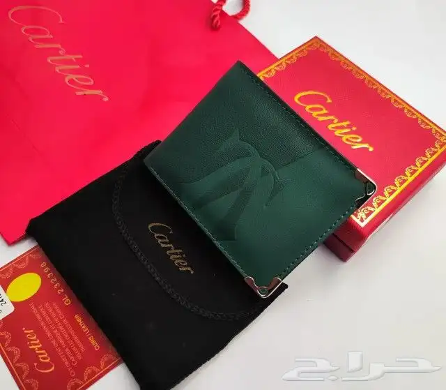 محافظ ماركات 19