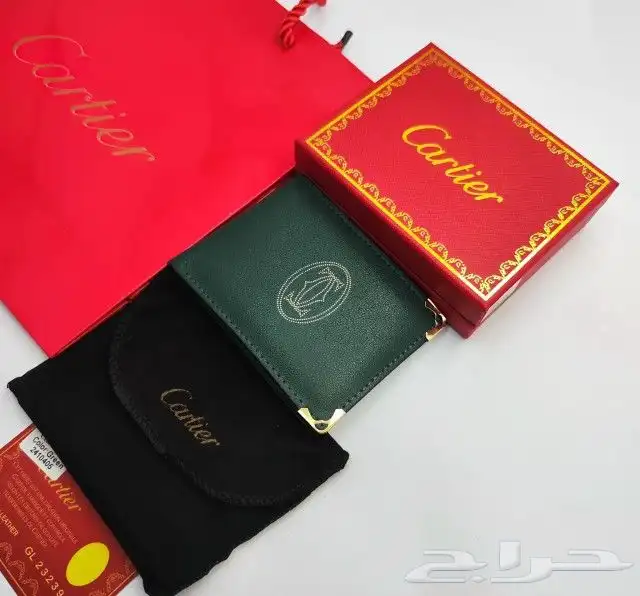 محافظ ماركات 16