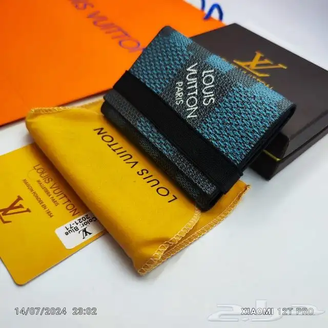 محافظ ماركات 5