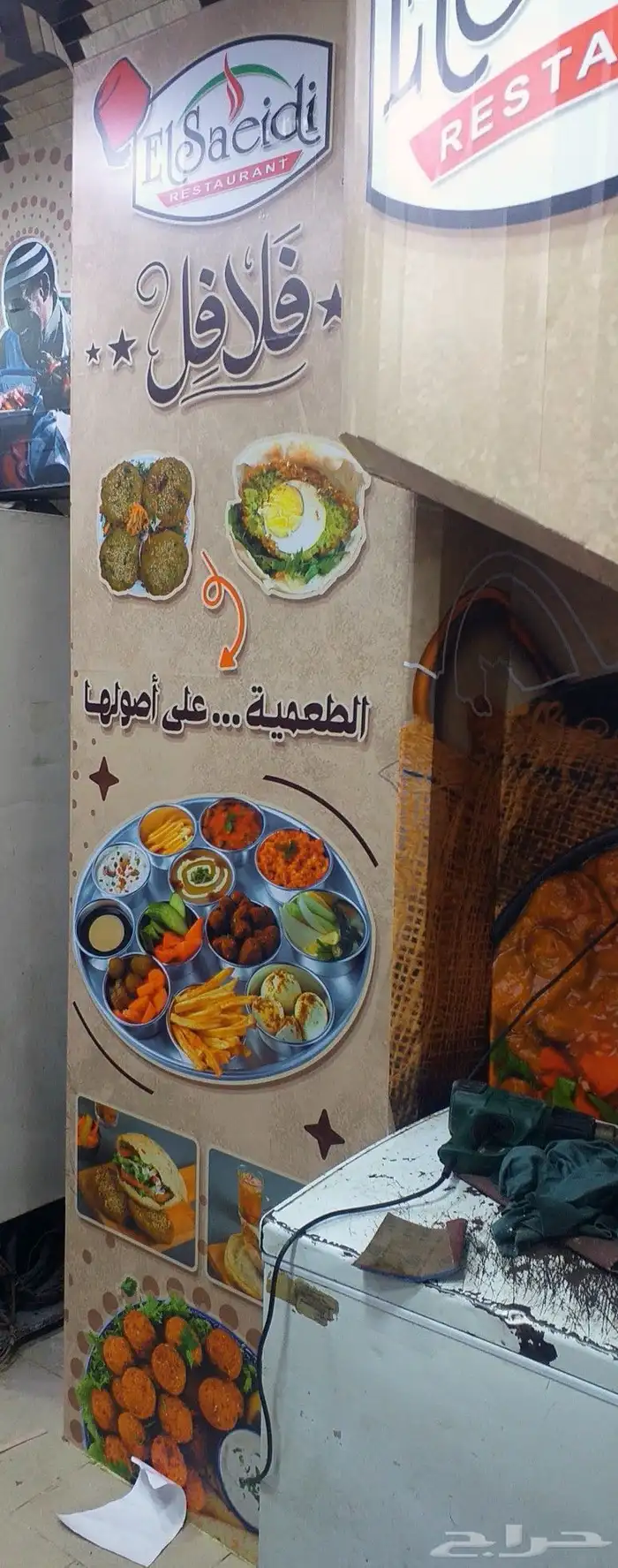 تركيب وتصميم إستيكرات للمحلات والسيارات والواجهات والزجاج 9