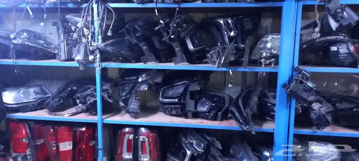 يوجد لدينا قطع غيار سيارات جموس وشفروليه وكديلاك وجاك 4