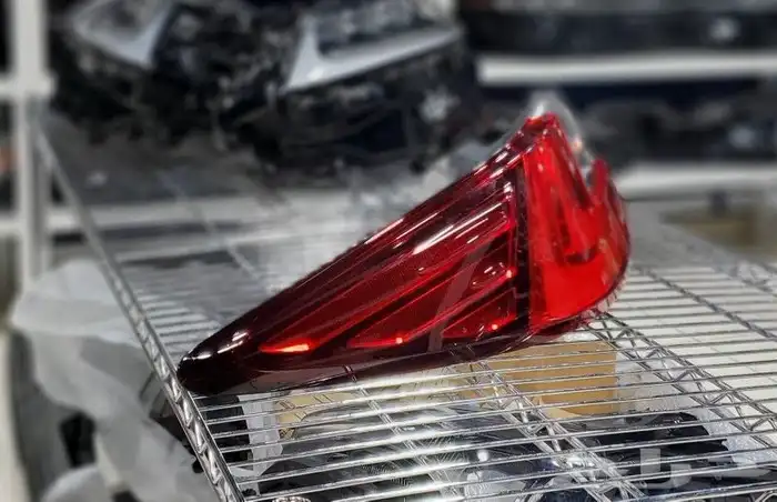 اسطب ركن يسار Es 350 موديل 2017 1