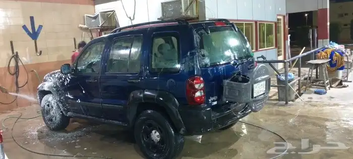 جيب شروكي موديل 2006ماشي 250الف 2