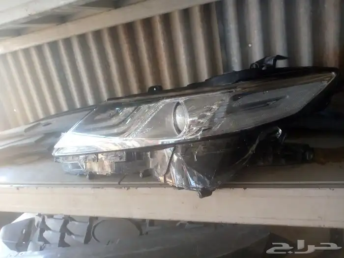 يتوفر لدينا شمعات اماميه كامري هايبرد ثلاثه لد مديل 2020 1