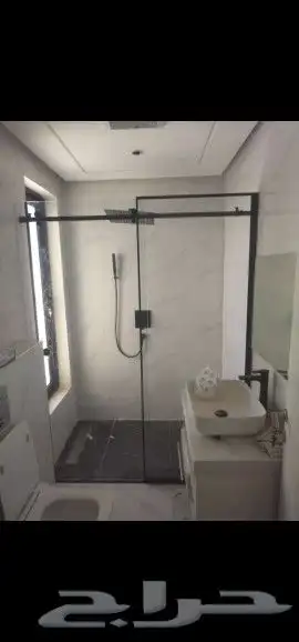 زجاج سيكوريت سيكريت سكرت شاورات حواجز أبواب قزاز 1