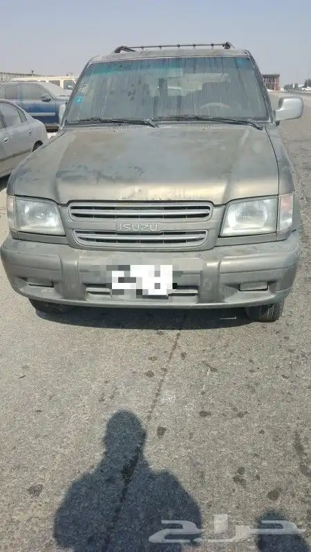 ايسوزو تروبر مديل2000 مصدوم 3