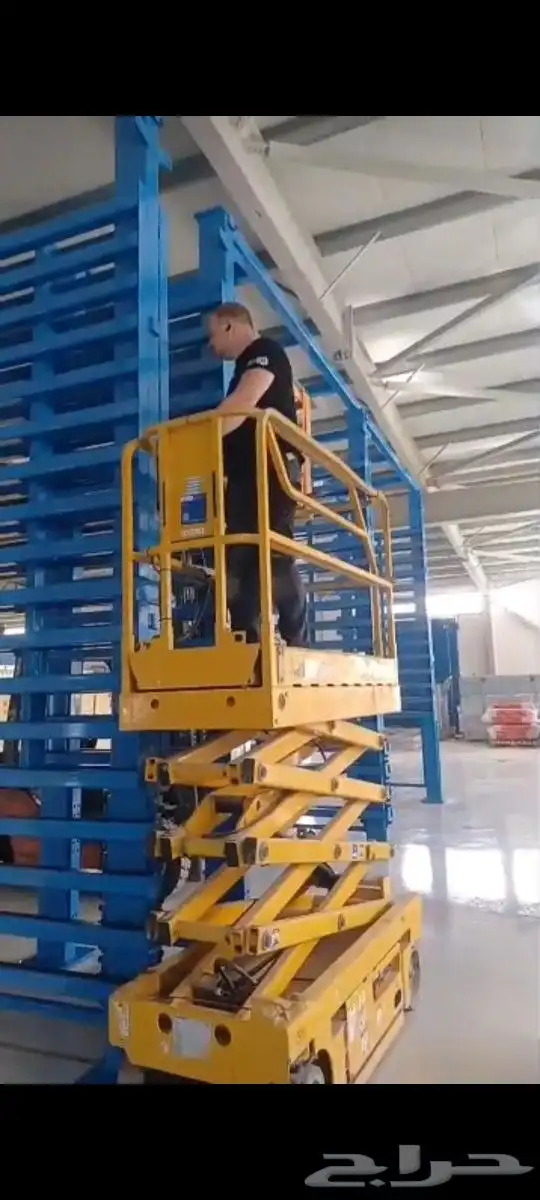 ايجار رافعات شوكيه فوركلفت وسيزر لفت جميع الأحجام 4
