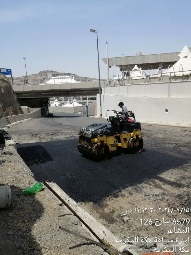 السلام عليكم ورحمة الله وبركاته نقدم لكم أعمال أسفلت قشاطه 0