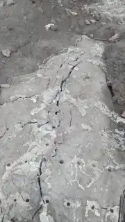 كمبروسر هواء اطلس للايجار وتخريم وتفتيت الصخور 3