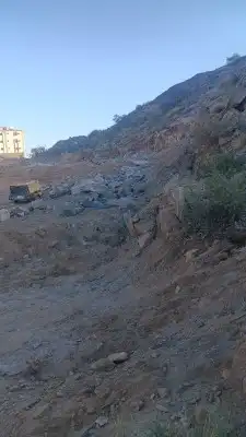 كمبروسر هواء اطلس للايجار وتخريم وتفتيت الصخور 4