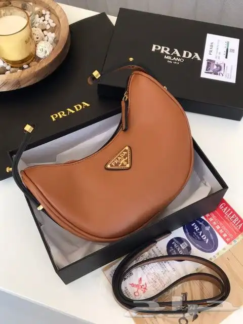 عروض خاصة تخفيضات شنط ماركات بأقل الأسعار150ر 21