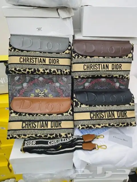 عروض خاصة تخفيضات شنط ماركات بأقل الأسعار150ر 45