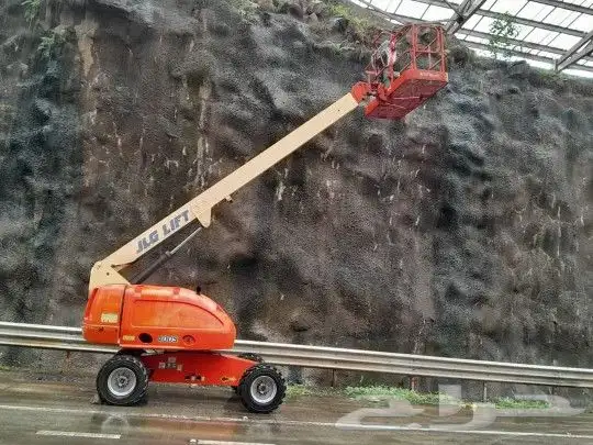 Spiderlifts For rent in Riyadh  model 2024 سبايدر ليفت للايج 4