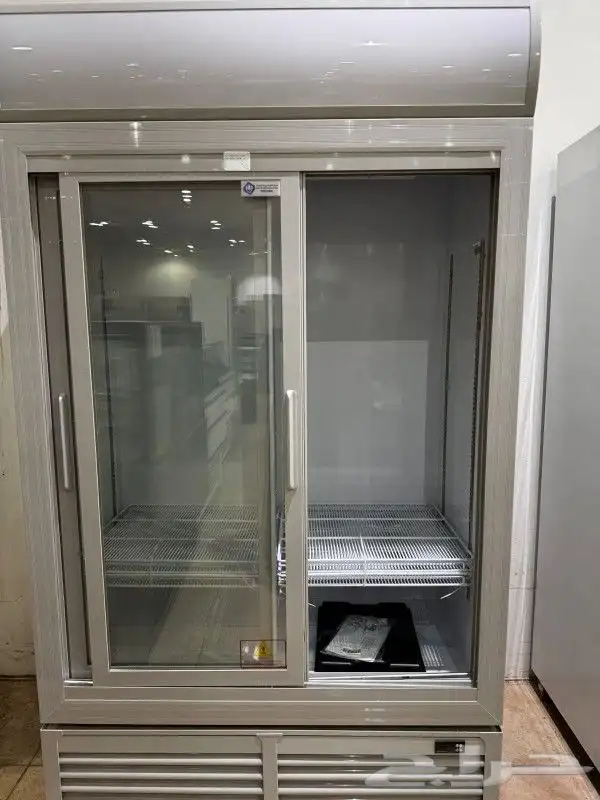 ثلاجة قائمة بابين زجاج 2