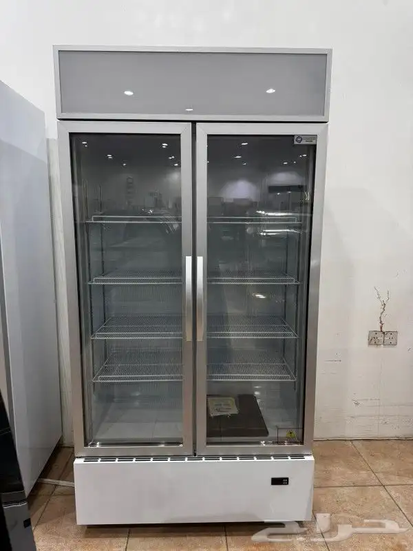 ثلاجة قائمة بابين زجاج 3