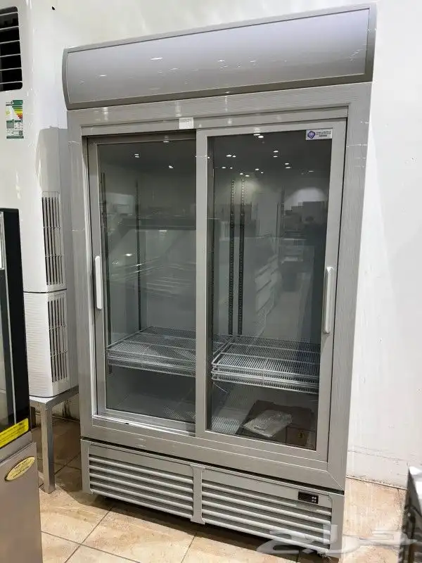 ثلاجة قائمة بابين زجاج 1