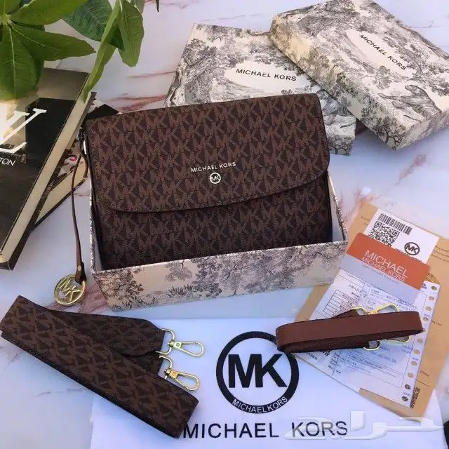 عروض خاصة تخفيضات شنط ماركات بأقل الأسعار150ر 31