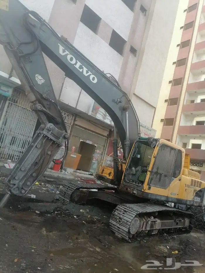سواق بوكلين عاطل عن العمل 0