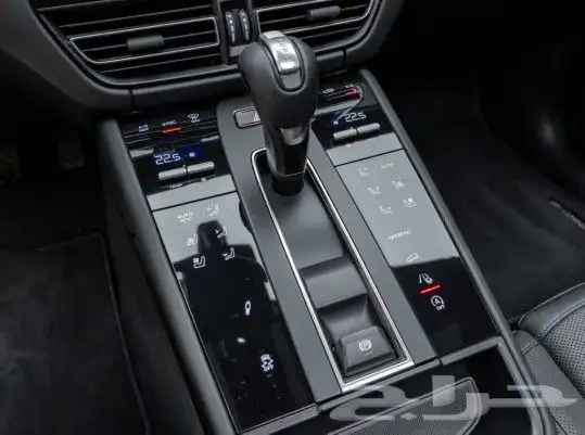 سيارة بورش ماكان Porsche Macan AWD SUV موديل 2023 17