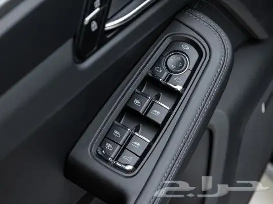 سيارة بورش ماكان Porsche Macan AWD SUV موديل 2023 26