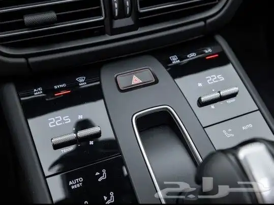 سيارة بورش ماكان Porsche Macan AWD SUV موديل 2023 22