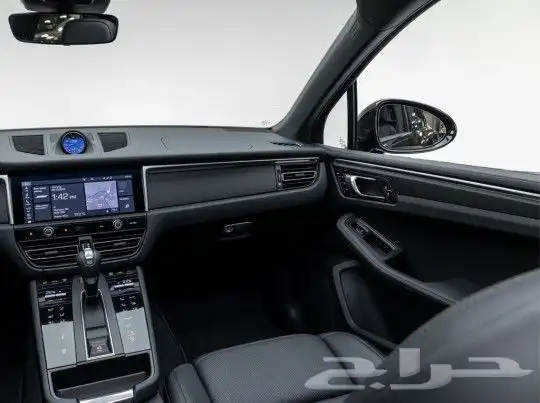 سيارة بورش ماكان Porsche Macan AWD SUV موديل 2023 14