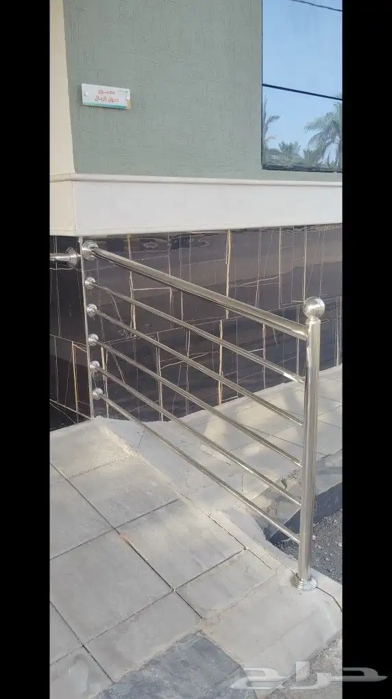 استانلس ستيل دربزينات طاولات 1