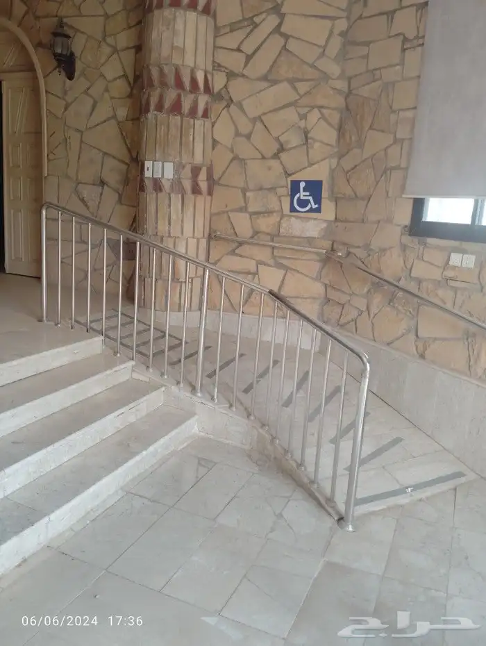 استانلس ستيل دربزينات طاولات 0