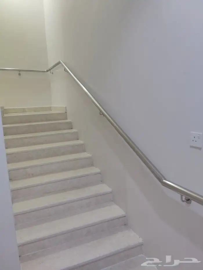 استانلس ستيل دربزينات طاولات 3