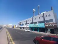 يوجد مكاتب اداريه للايجار طريق أبها الخميس مقابل هايبر بنده 7