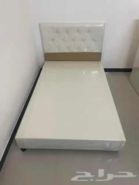 سراير حديد وبكس خشب مراتب ومفارش وبطانيات 1