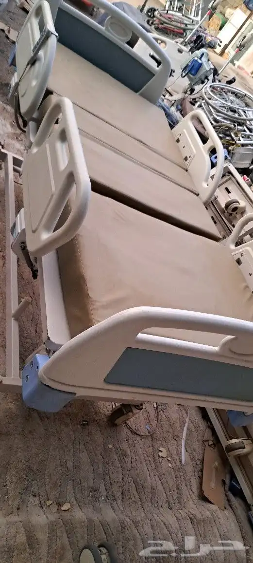 سرير طبي كهربائي 5حركات معا المرتبه 5
