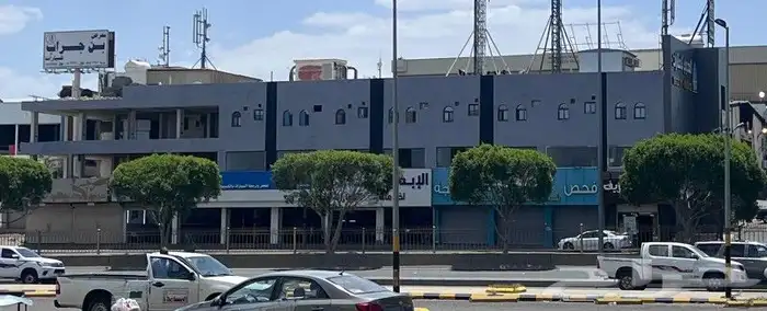 يوجد مكاتب اداريه للايجار طريق أبها الخميس مقابل هايبر بنده 0