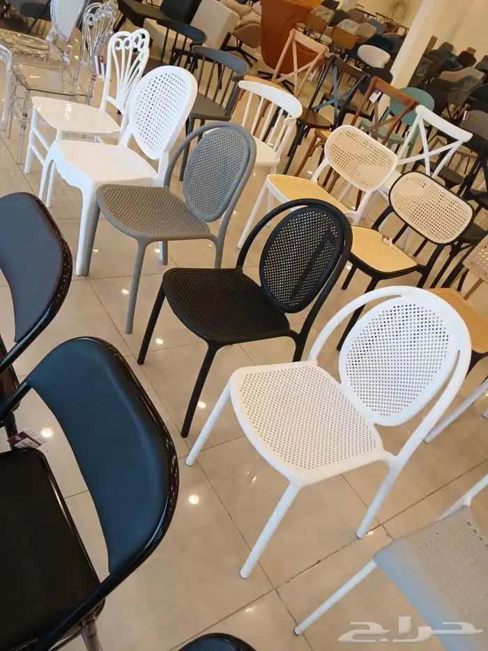 كراسي فايبر خارجيه بأشكال مختلفه 3