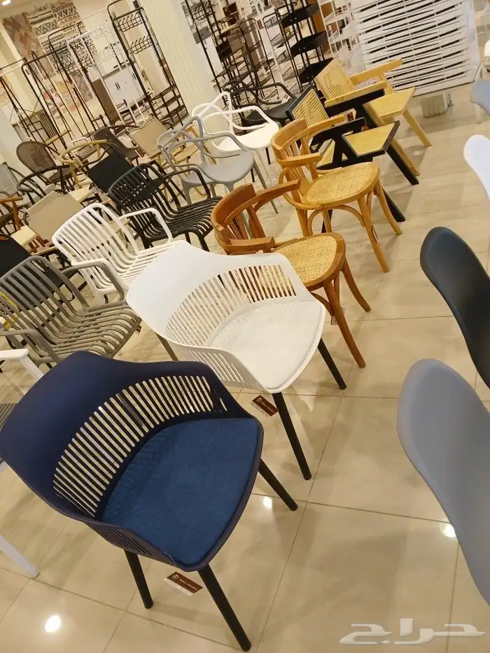 كراسي فايبر خارجيه بأشكال مختلفه 6
