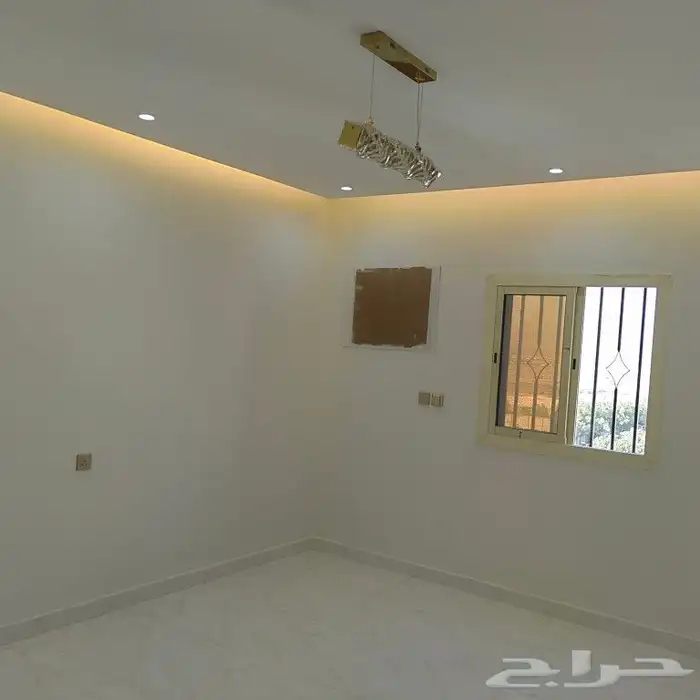 معلم دهان له جميع انوع الدهان الحديث والديكور 3