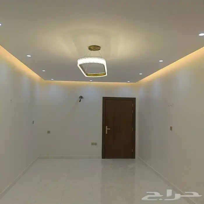 معلم دهان له جميع انوع الدهان الحديث والديكور 0