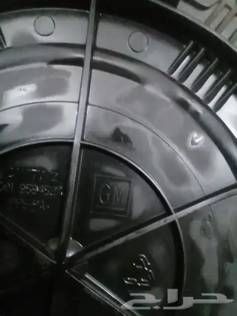 غطا جنط سياره جمس موديل 2006 اصلي مستعمل 2